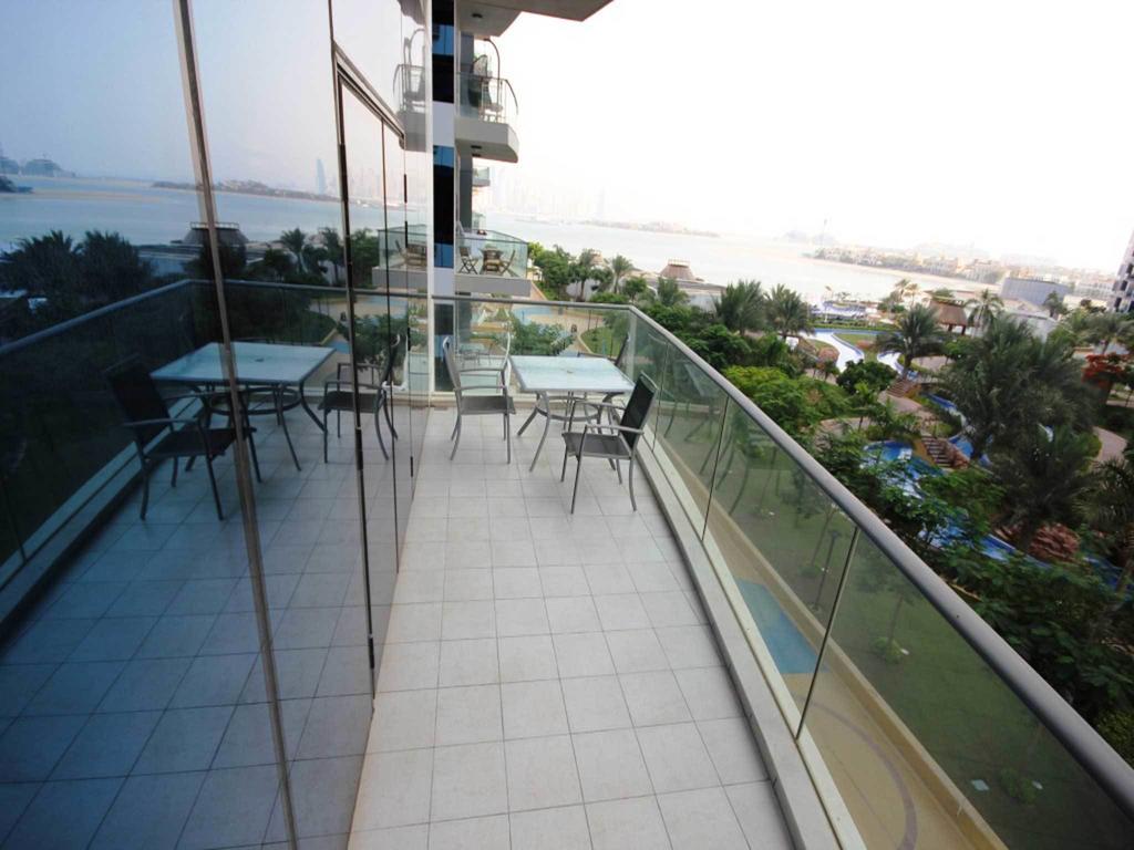 Radiance Premium Suites Dubai Room photo